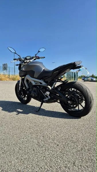 MT09