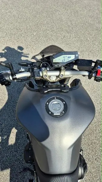 MT09