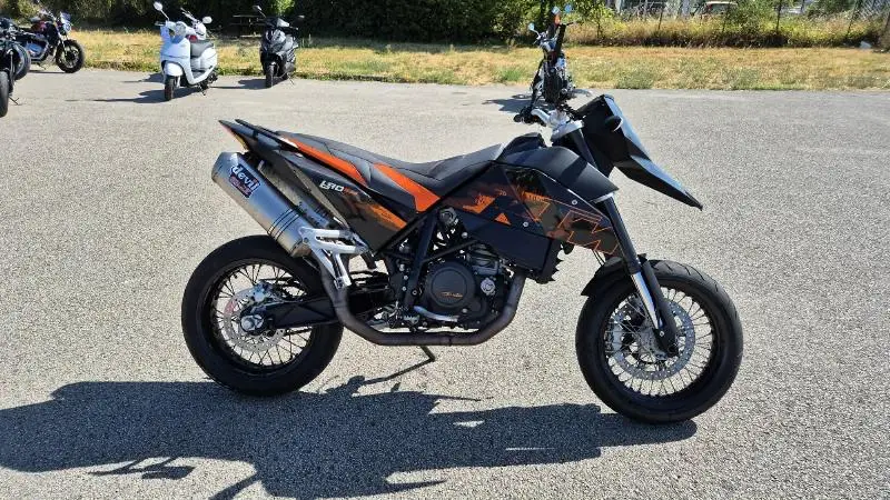 690 SMC