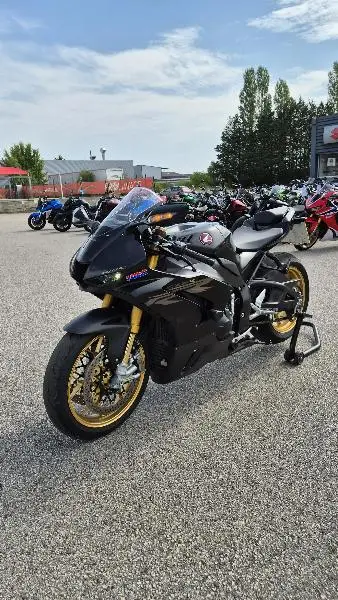 CBR 1000  RRR FIREBLADE SP
