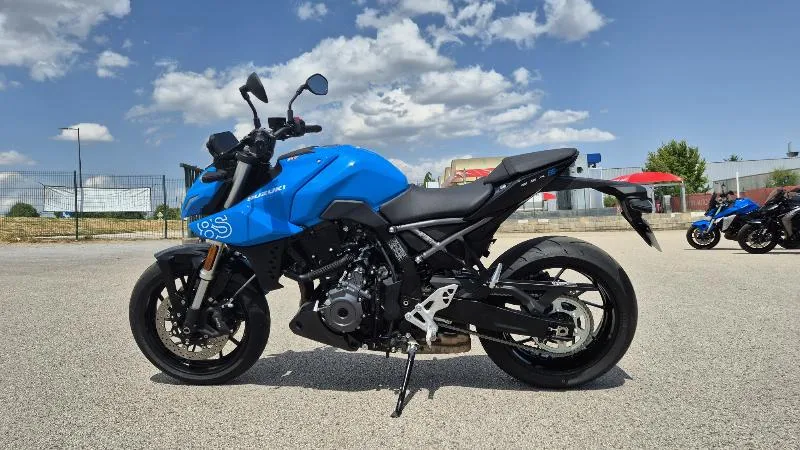 GSX8S