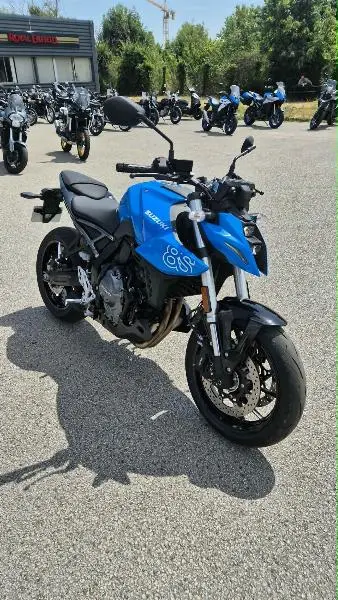 GSX8S