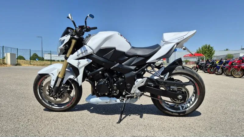 GSR 750