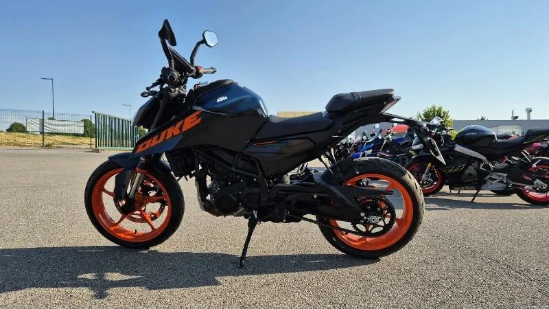 125 DUKE