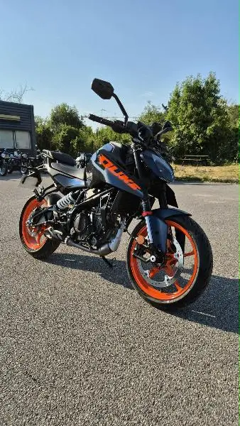 125 DUKE