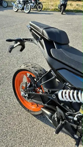 125 DUKE