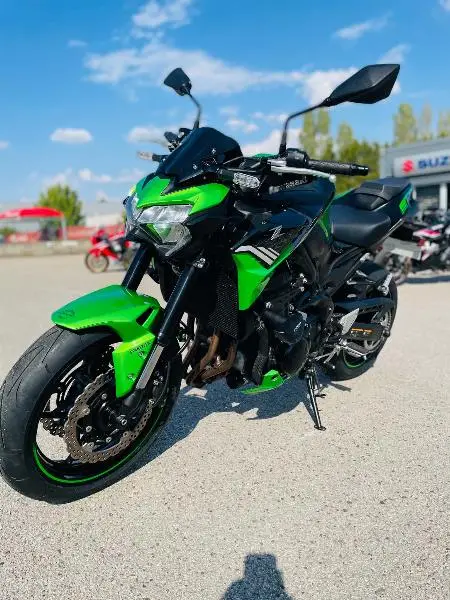 Z 900