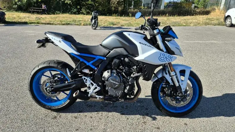 GSX8S 2023