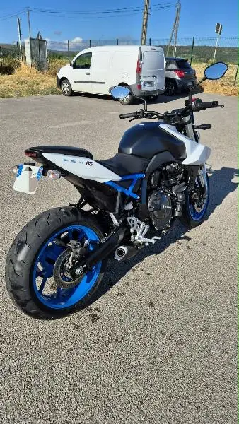GSX8S