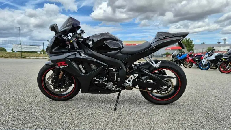 GSXR 750