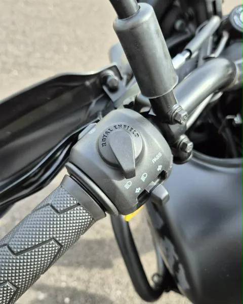 Himalayan 450 Mana Black