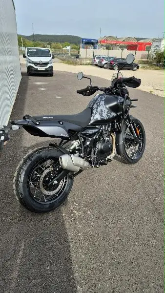 Himalayan 450 Mana Black