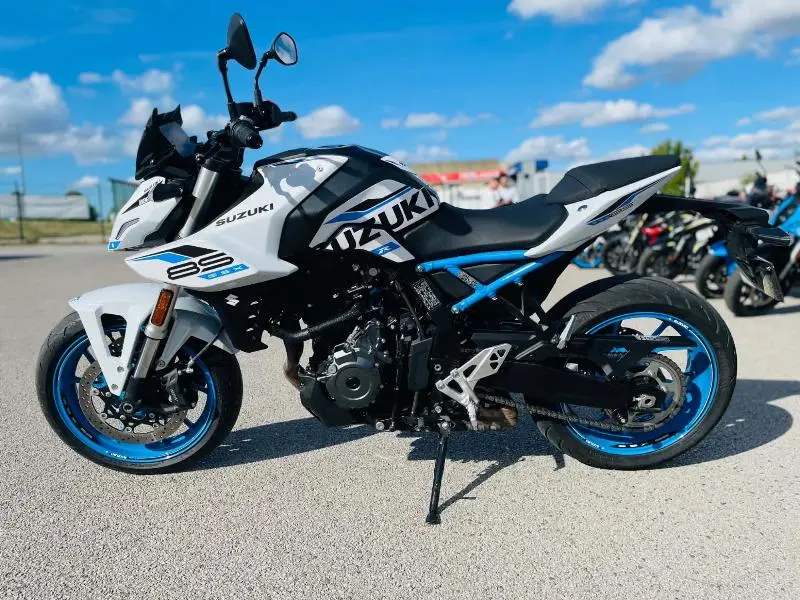 GSX8S
