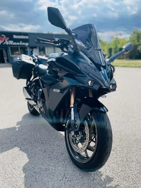 GSXS 1000 GT