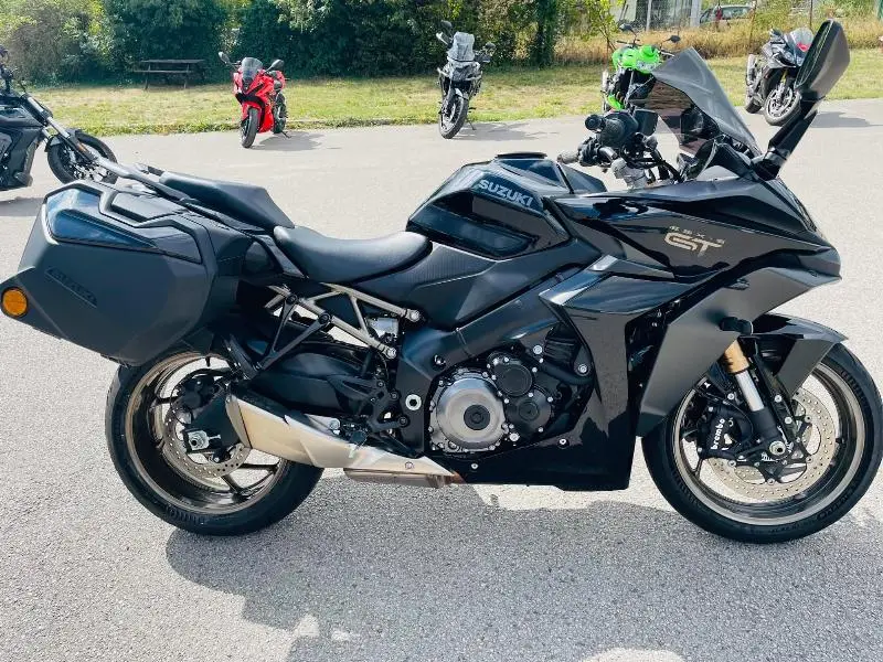 GSXS 1000 GT