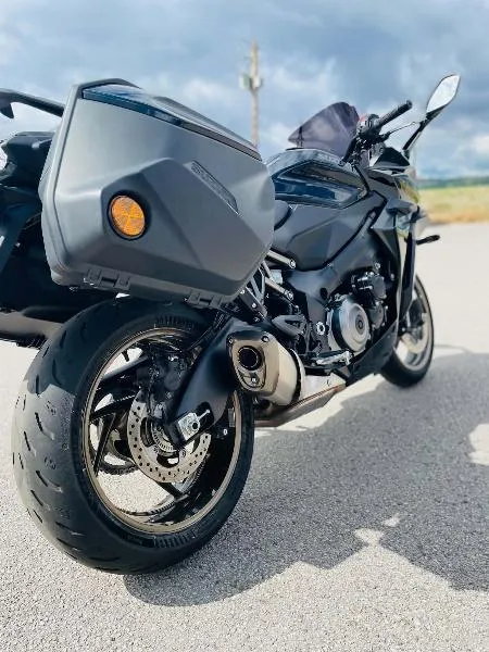 GSXS 1000 GT