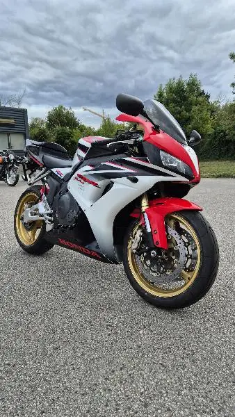 CBR 1000 RR FIREBLADE  HRC