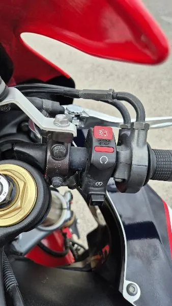 CBR 1000 RR FIREBLADE  HRC