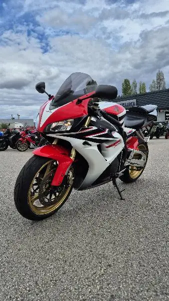 CBR 1000 RR FIREBLADE  HRC
