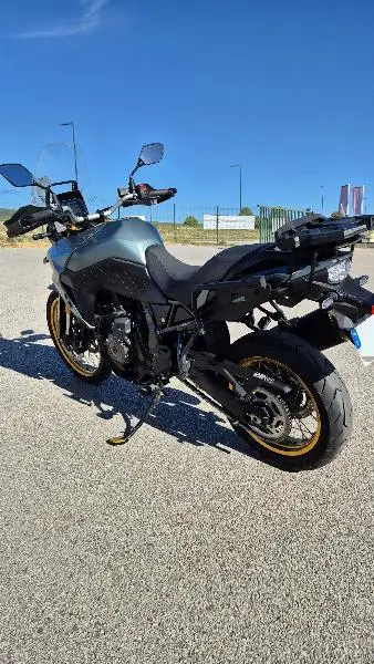 DL VSTROM 800DE