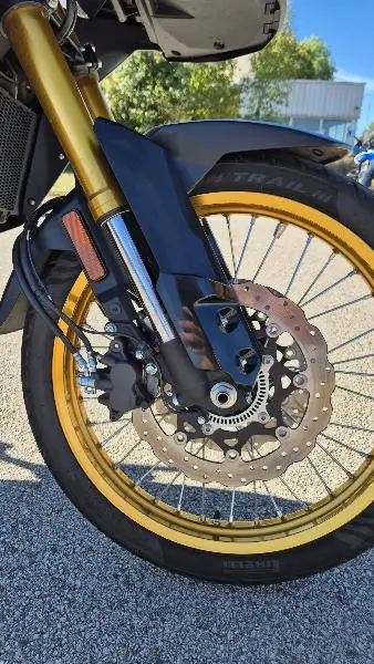 DL VSTROM 800DE