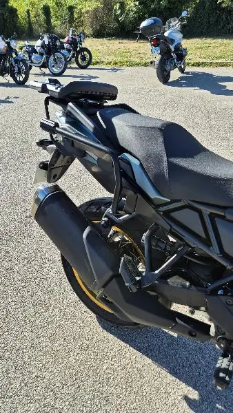 DL VSTROM 800DE