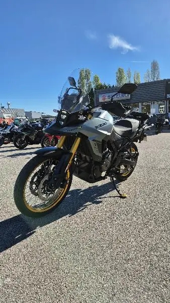 DL VSTROM 800DE
