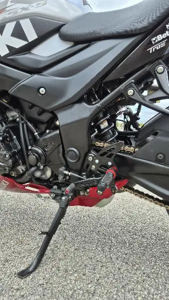 GSXS 750