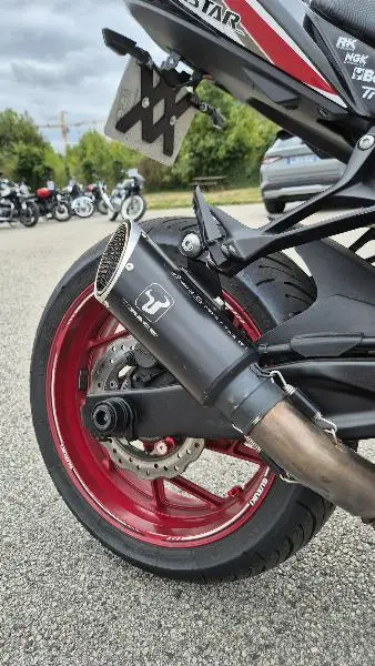 GSXS 750