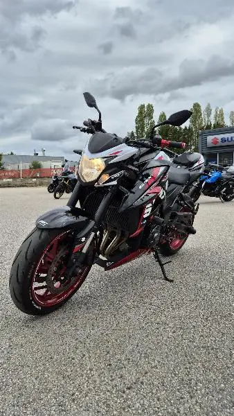 GSXS 750