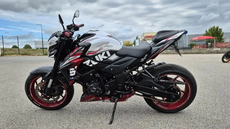 GSXS 750