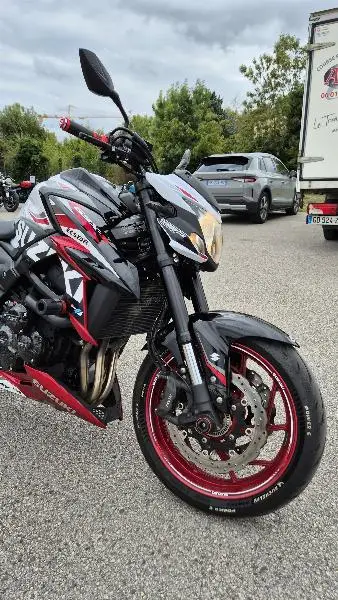 GSXS 750