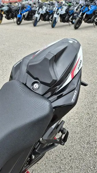 GSXS 750