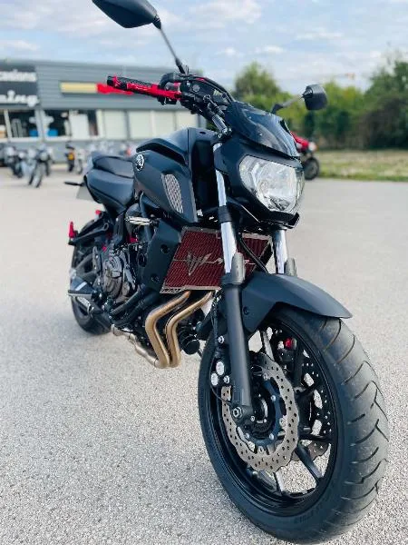 MT07