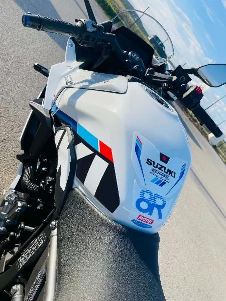 GSX8R