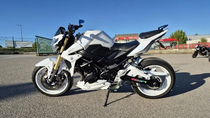 GSR 750