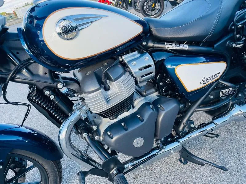 SUPER METEOR 650