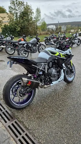GSX8R