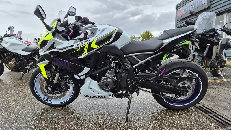 GSX8R