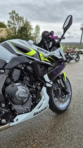 GSX8R