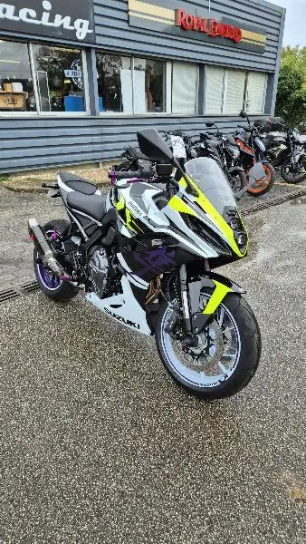 GSX8R