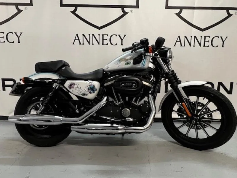 SPORTSTER IRON 883