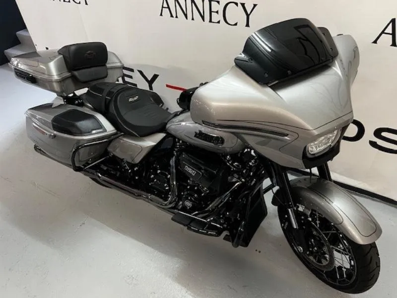 TOURING STREET GLIDE 1977 CVO 
