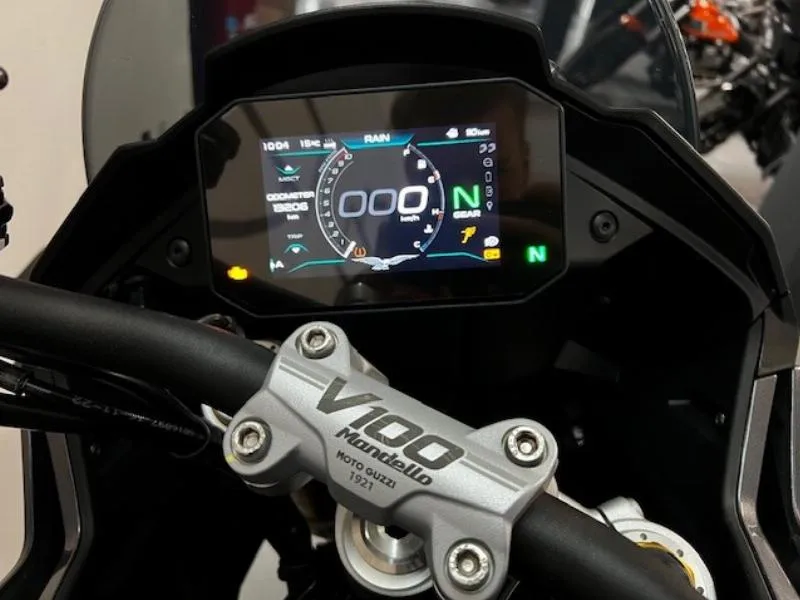 V 100 MANDELLO S