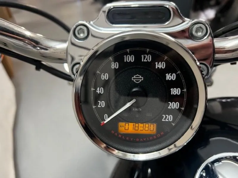 SPORTSTER CUSTOM 1200