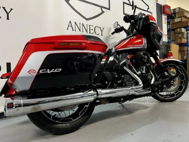 TOURING STREET GLIDE 1977 CVO 
