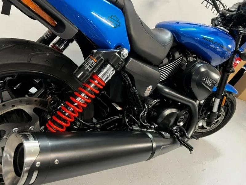 STREET ROD 750