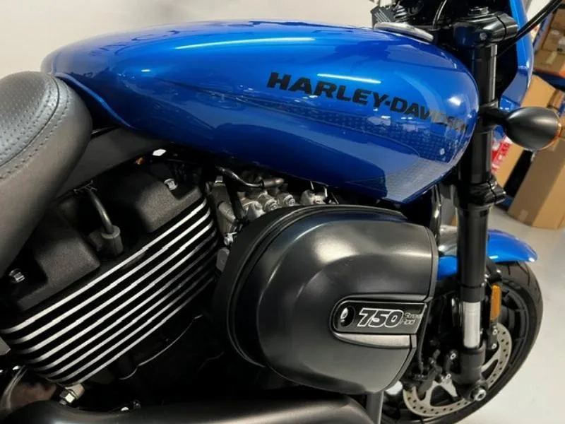STREET ROD 750