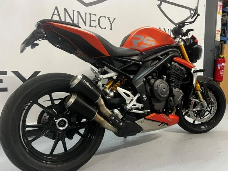 SPEED TRIPLE 1200 RS