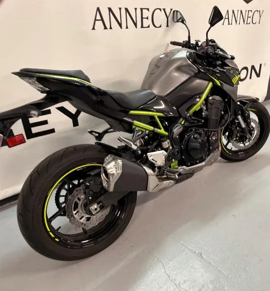 Z 900